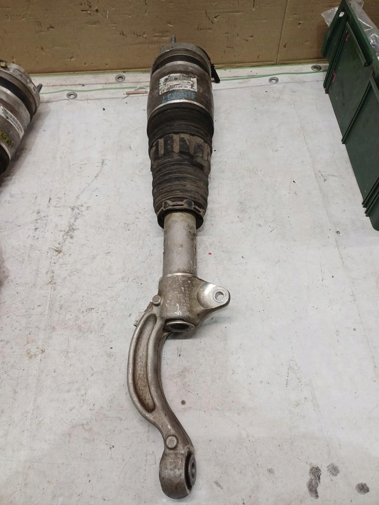 фото №1, Амортизатори правий maserati levante 06701097180