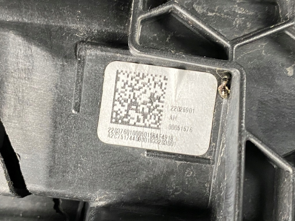 фото №8, Volvo s60 iii v60 ii лампа full led левая перед передняя 32338001