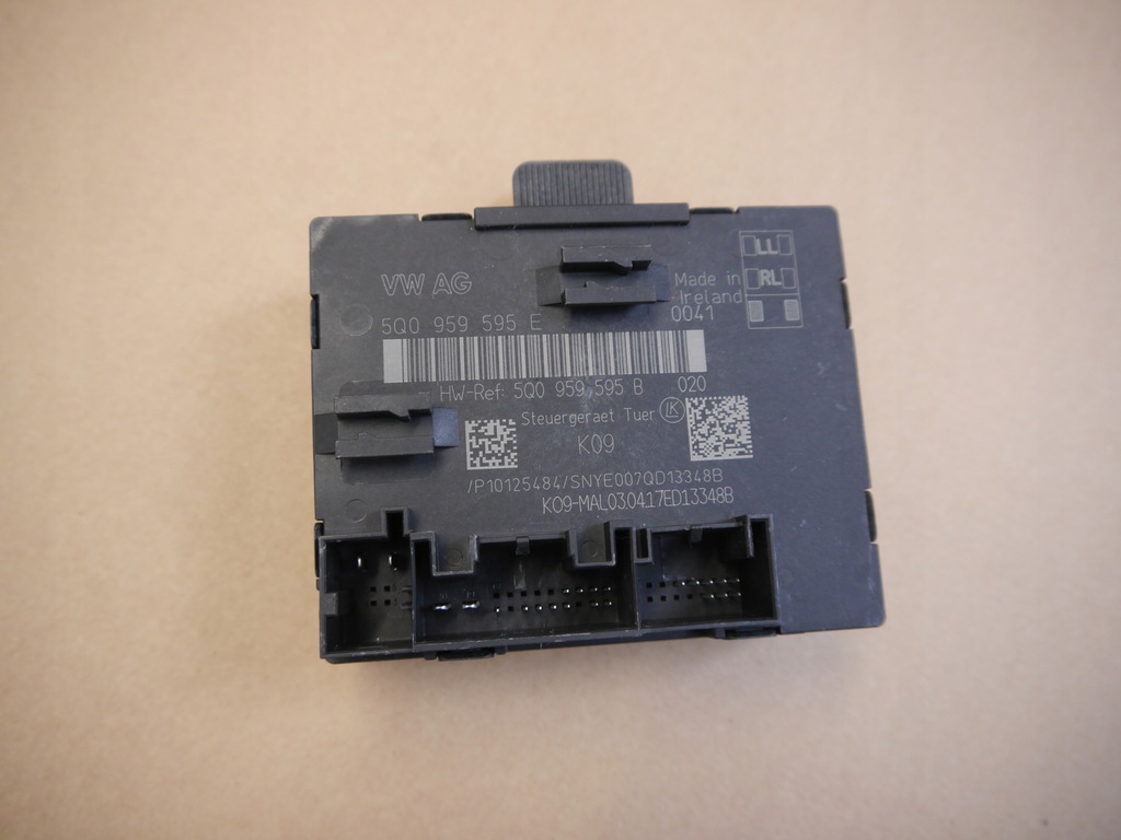 фото №1, Audi a3 8v модуль двері задня 5q0959595e