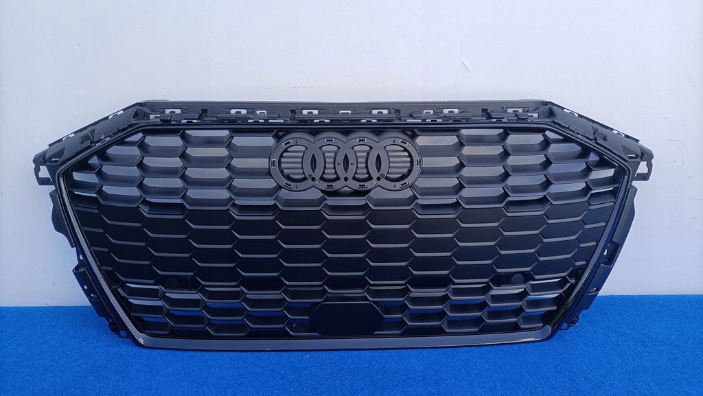 фото №1, Audi a3 2020-2023 rok 8y s-line решётка радиатора решётка радиатора black 8y0853651b ka1/500