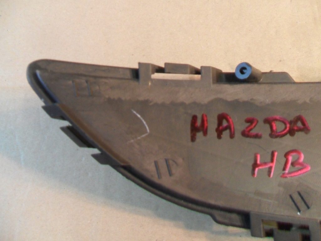 фото №8, Решётка заглушка бампера левая mazda 3 bk