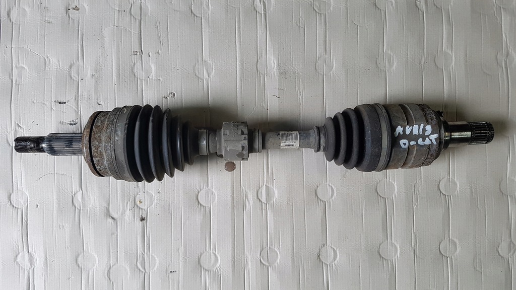 фото №1, Toyota auris 07-12 2.0 d4d привідний вал ліва