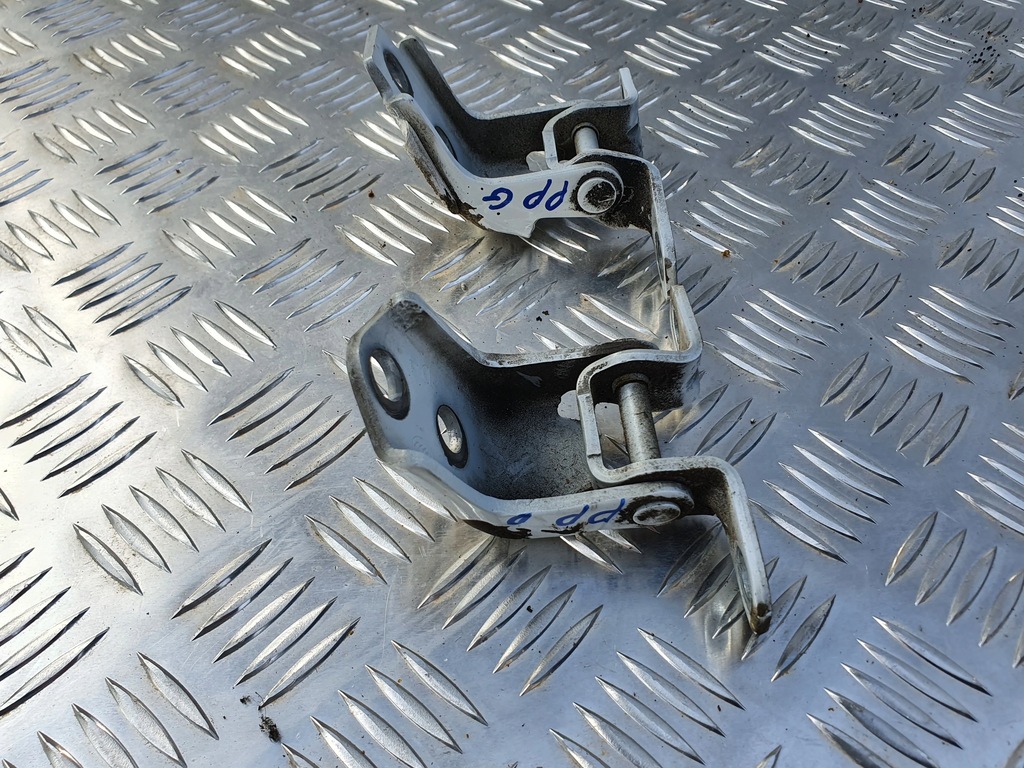 фото №1, Петли дверь правый перед mazda cx-3 dk 15-