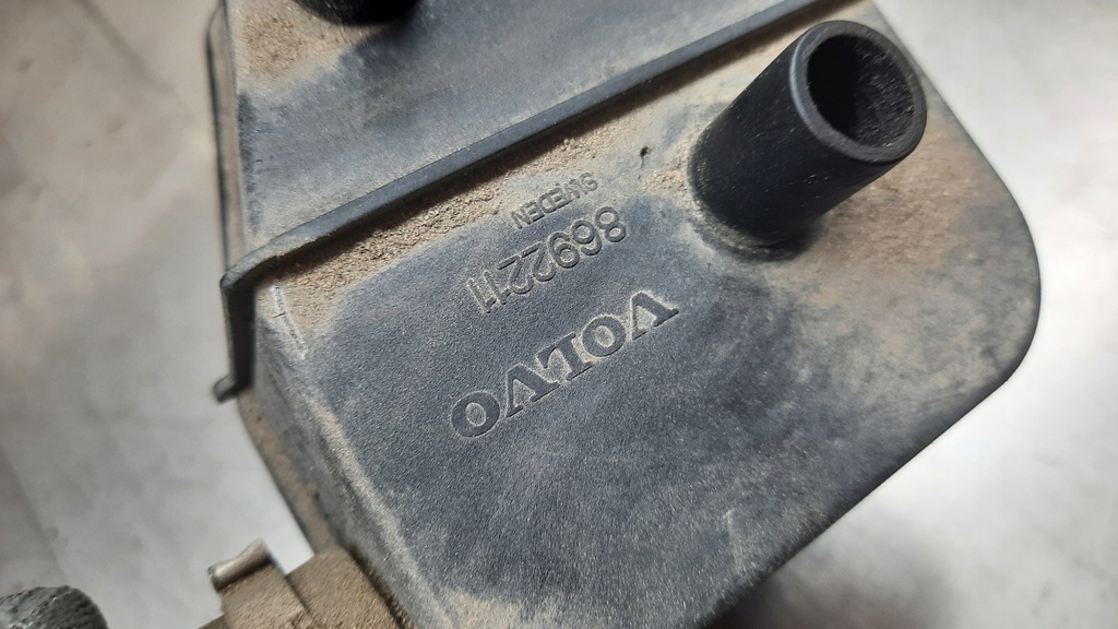 фото №5, Вентиляция картера масляная 8692211 volvo s60 v70 s80 2.4b