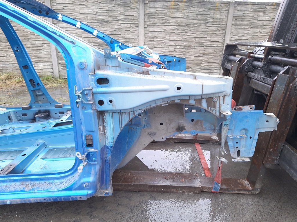 фото №1, Dacia logan ii 2 mcv lift четверть перед правая