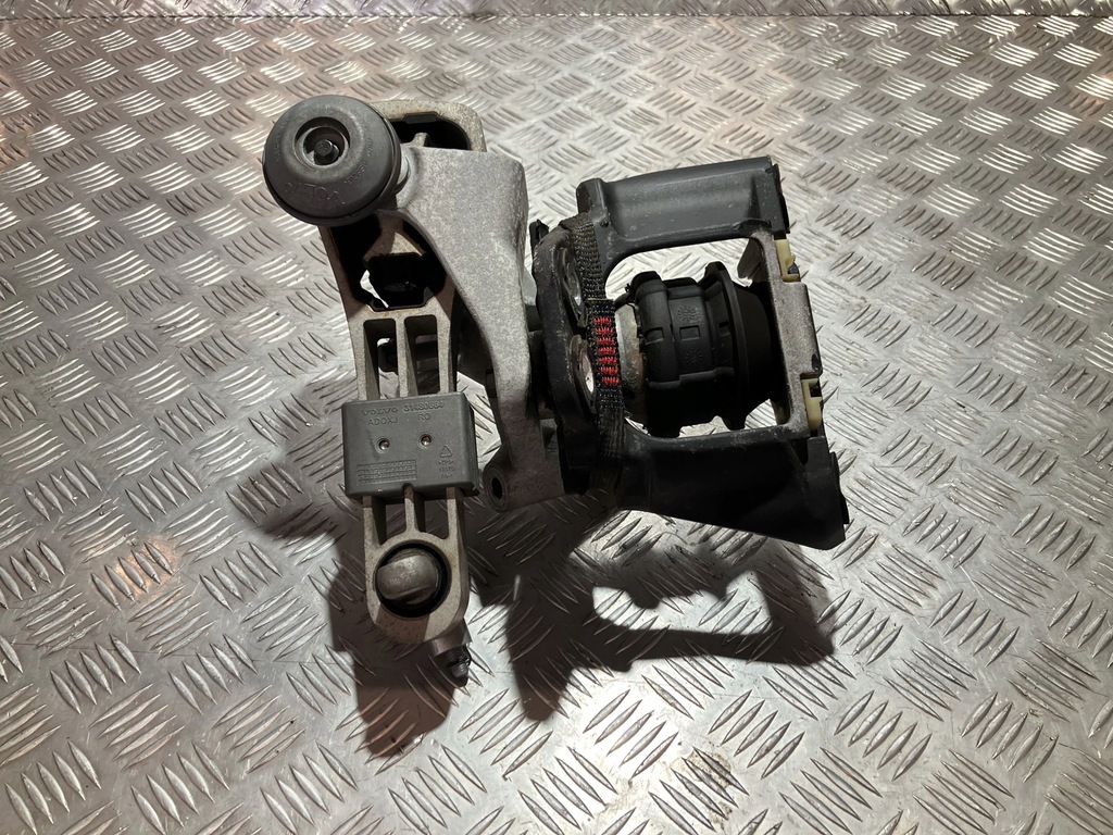 фото №1, Кронштейн подушка двигуна volvo s90 2.0 d