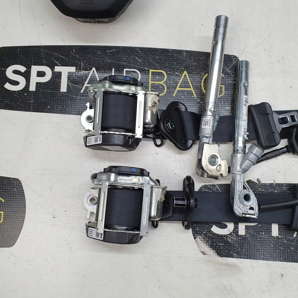 фото №7, Arkana панель приладів консоль подушки безпеки ремені подушка безпеки