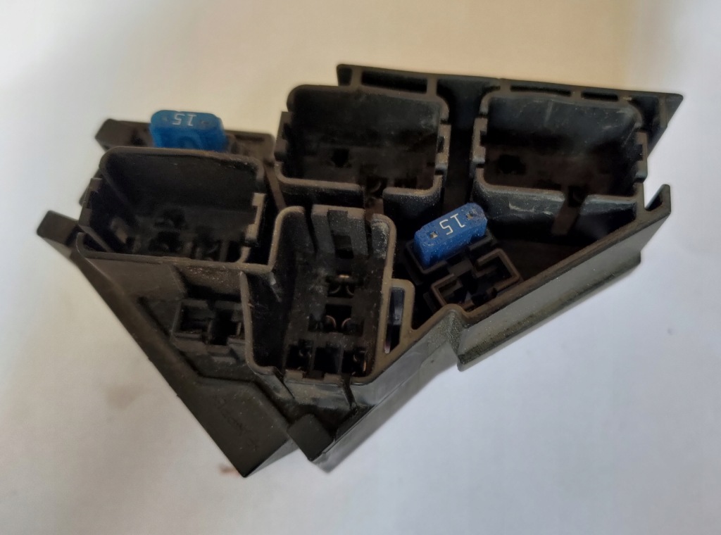 фото №1, Subaru forester 2.0 d sj iv 13-коробка предохранителей