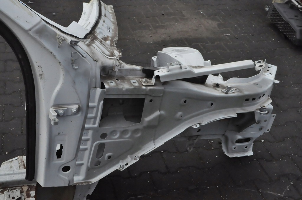 фото №3, Volvo xc60 ii четверть лонжерон правая перед