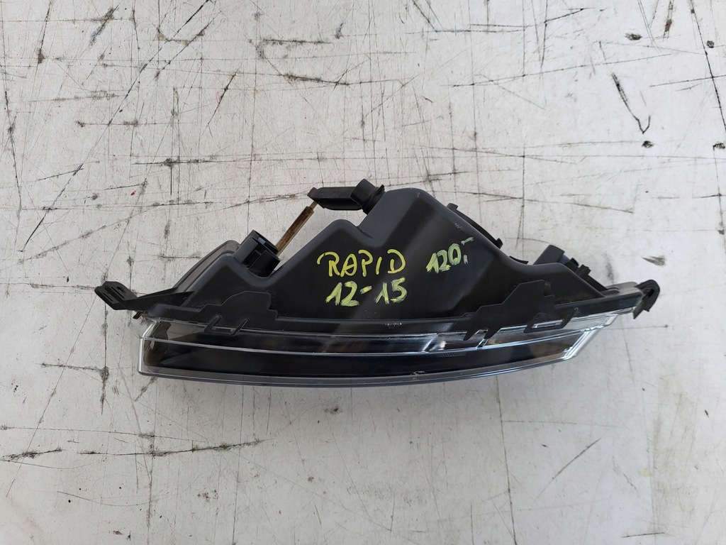 фото №4, Skoda rapid 5ja протитуманна фара правий лампа протитуманна