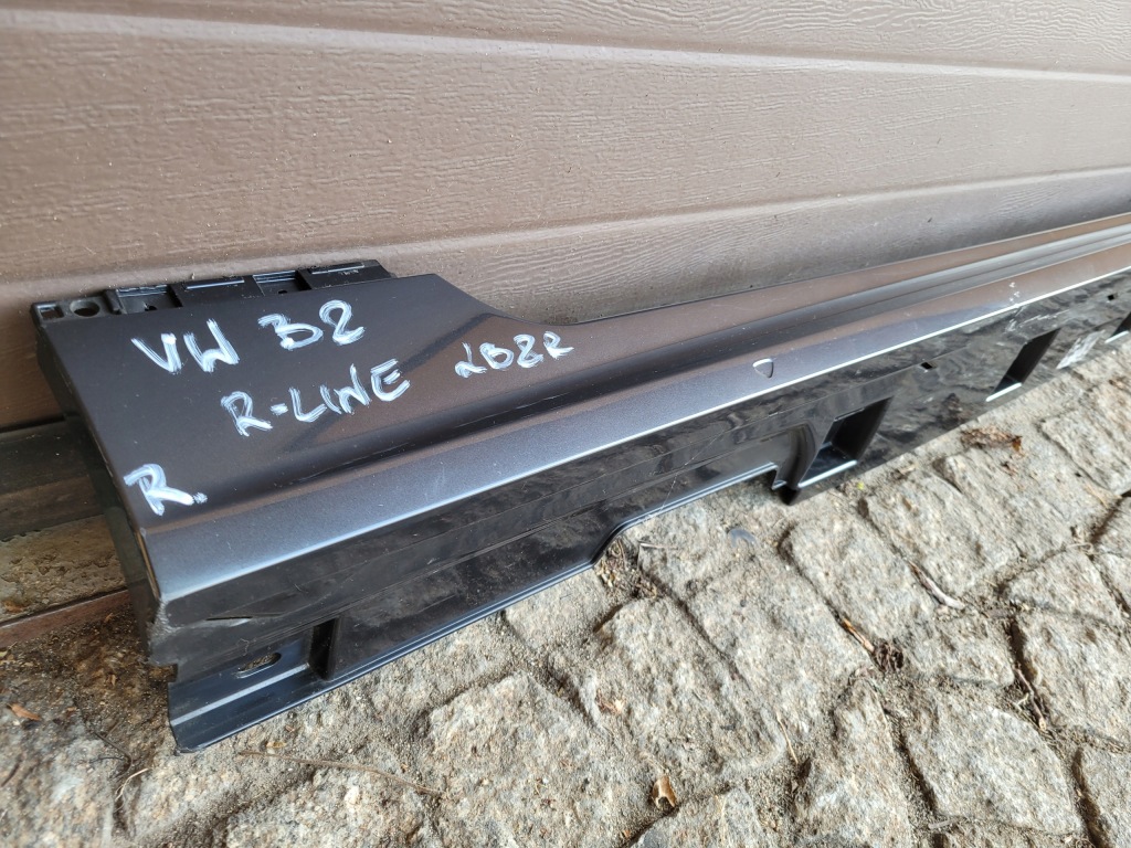 Порог накладка  порог правая vw passat b8 r-line 3g0853858g lb8r в Украине