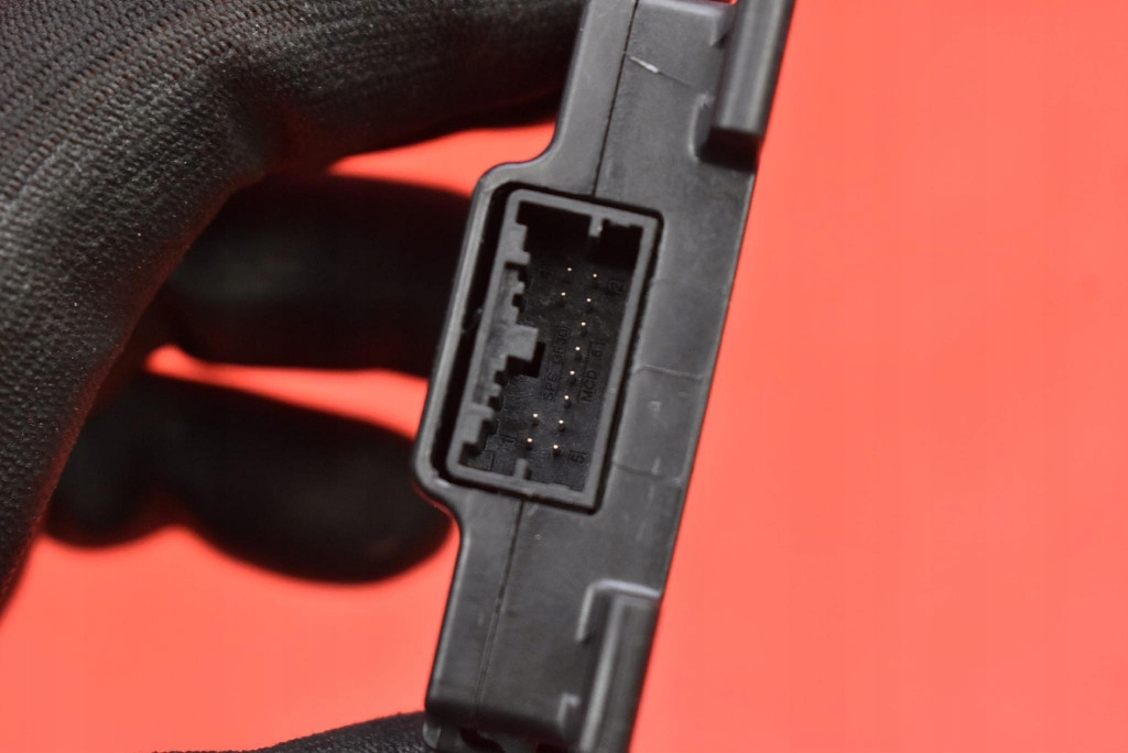 Блок керування модуль ручка правий перед 1069651-00-d tesla s рестайлінг  awd 16-21 Зі Шроту