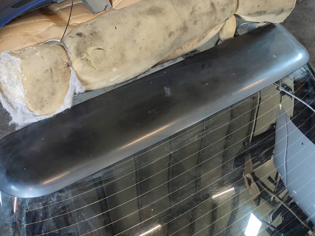 фото №10, Кришка багажника багажника + 2 лампи audi a3 8l hb 3d ly9b