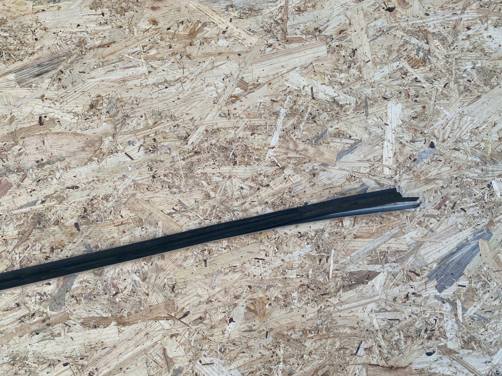 фото №7, Молдинг ущільнювач перед права skoda superb