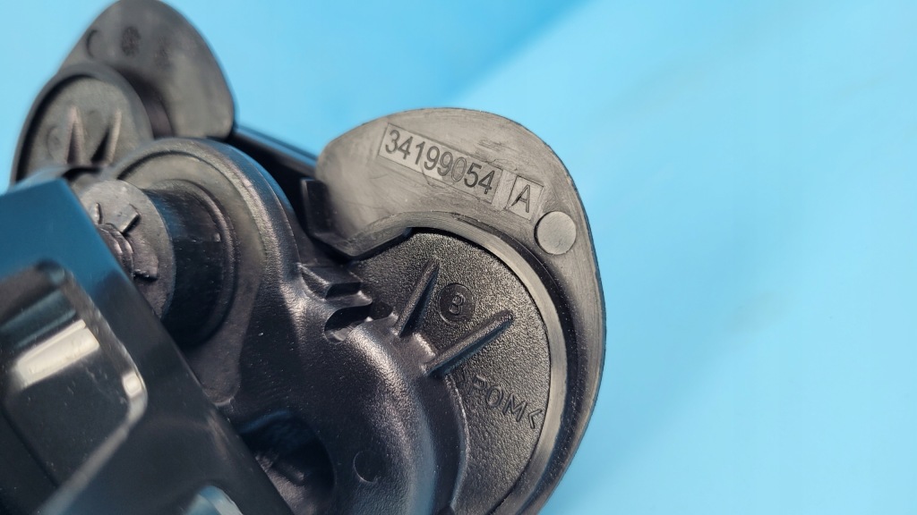 Bmw f39 ремінь безпеки задній середній 7441685 Оригінал