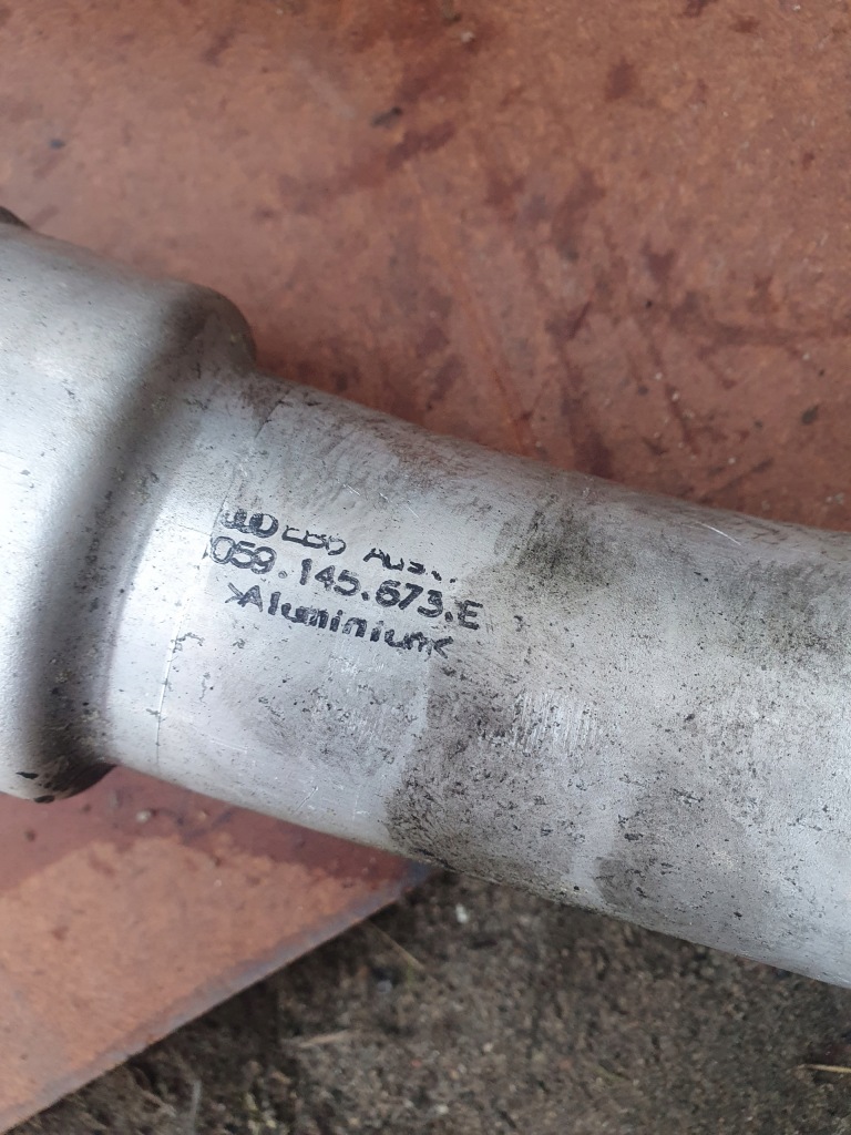 Купити Audi оригінальний номер 059145673e 059145901c