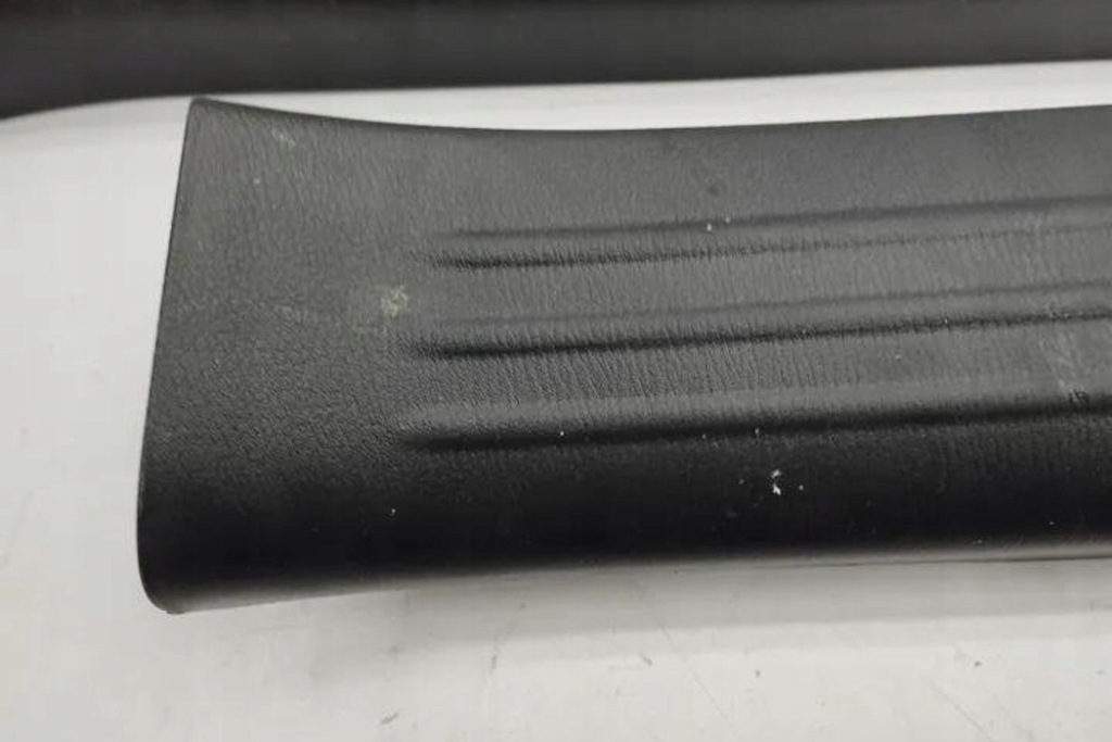 Накладка порог mazda cx-5 kf kb7w68730 2.0l дизель 110kw 2020 Киев