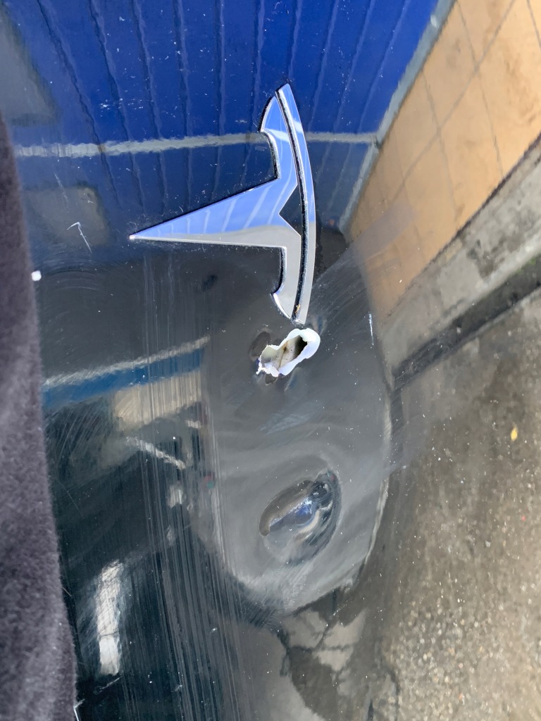 Крышка капот tesla model 3 с Разборки