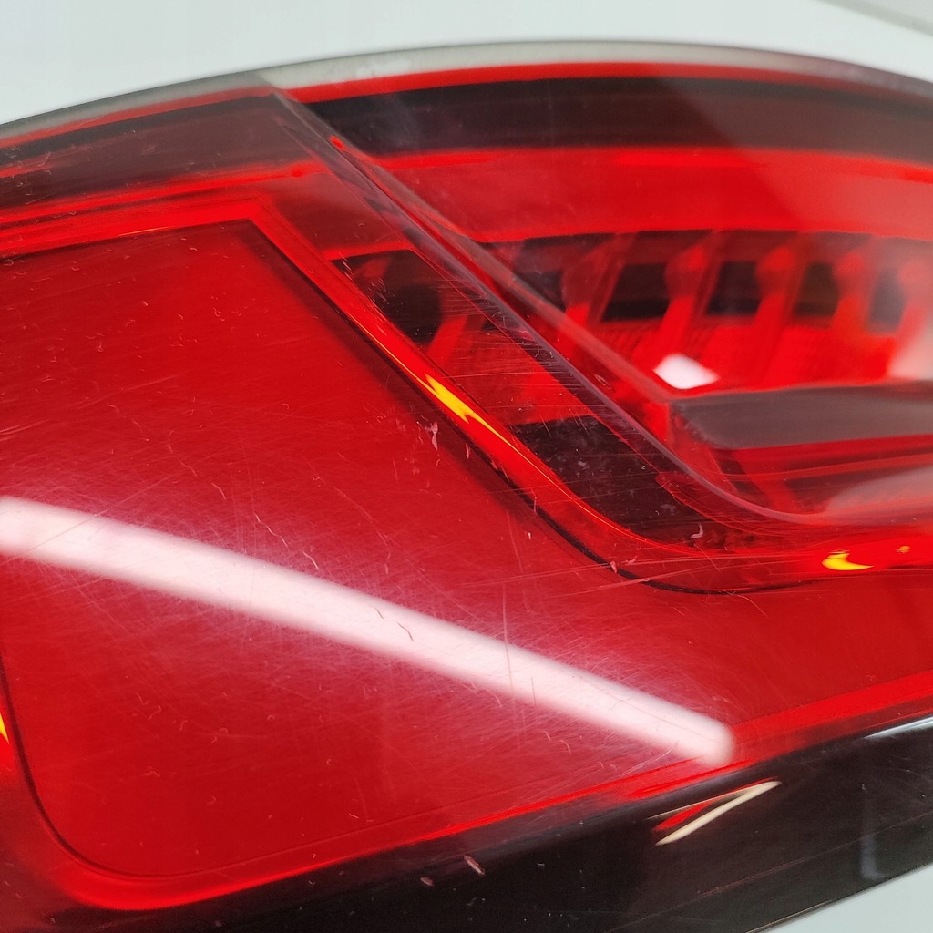 фото №8, Audi a5 2017 права сторона лампа задня