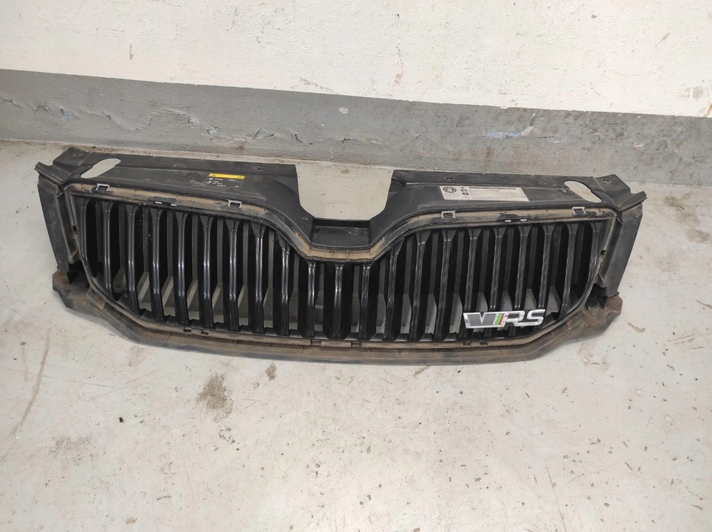 фото №1, Skoda octavia iii 5e vrs решётка радиатора