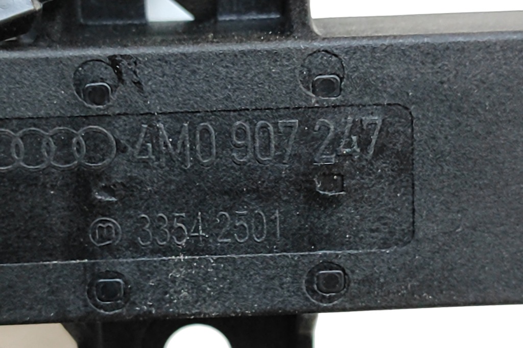 фото №6, Audi e-tron gt антена безключова 4m0907247 електрична 350kw 2022 235587