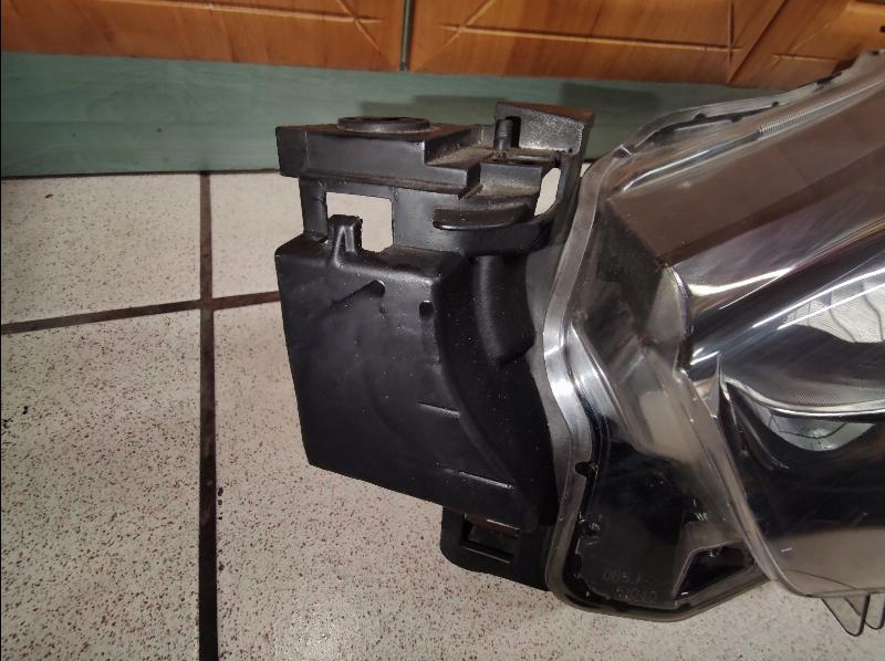 фото №7, Лампа передняя перед mazda 2 ii 14- db5j-51040