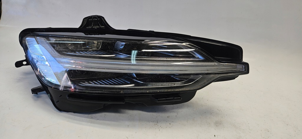 фото №1, Лампа volvo s60 iii v60 ii 18-21 правая full led eu