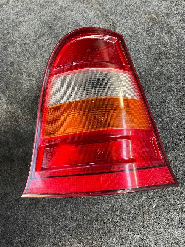 Купити Лампа права задня правий задній mercedes a w168