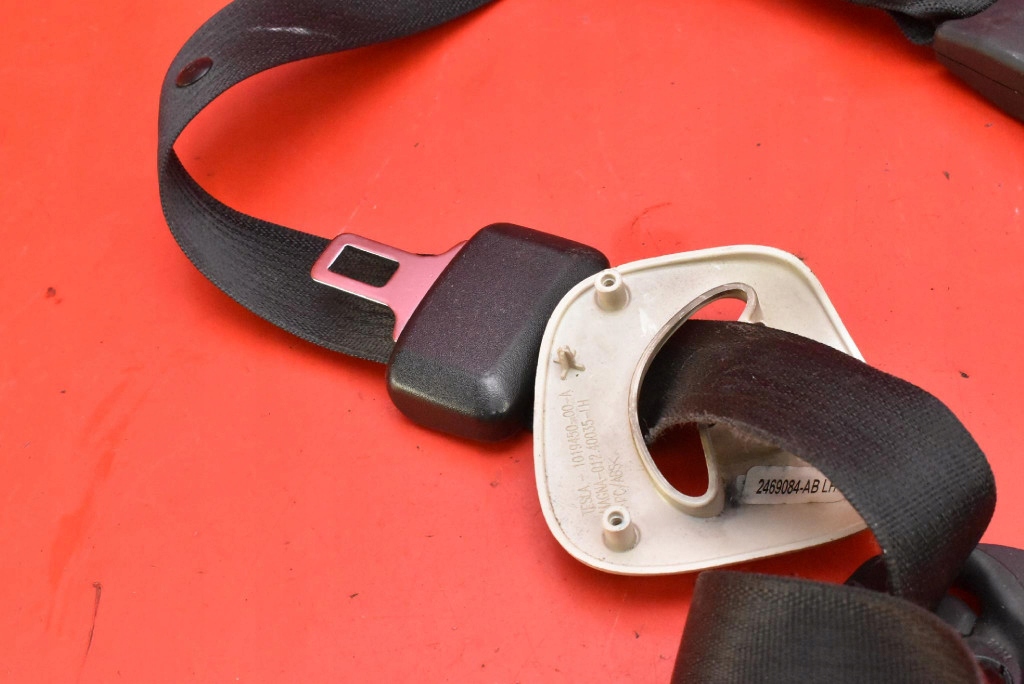 Ремінь безпеки ліве перед натягувач 1018787-00-a tesla model s 12-20 Ціна