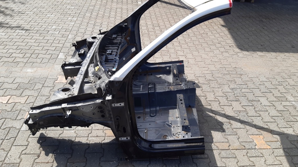 фото №2, Volvo xc40 четверть левая перед