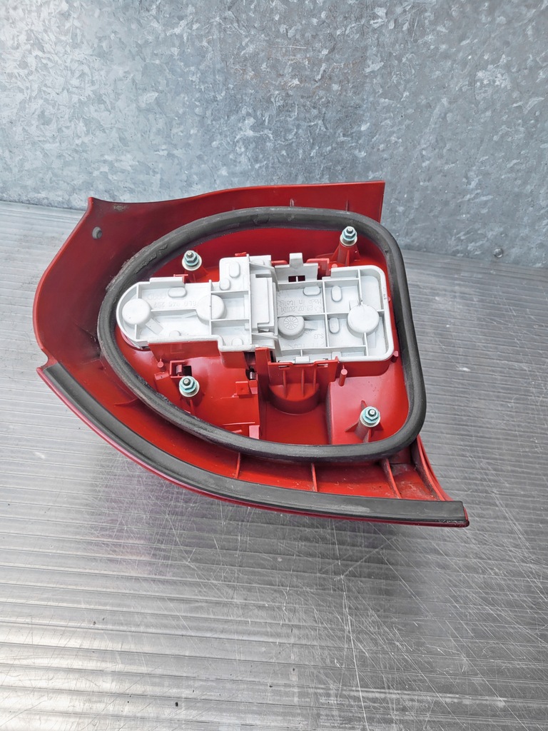 фото №12, Лампа задняя левая / правая audi a3 8l 1999-2003