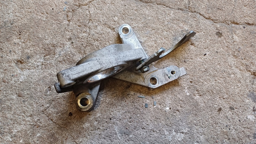 фото №1, Nissan qashqai j11 1.2 dig-t кронштейн опора полуось