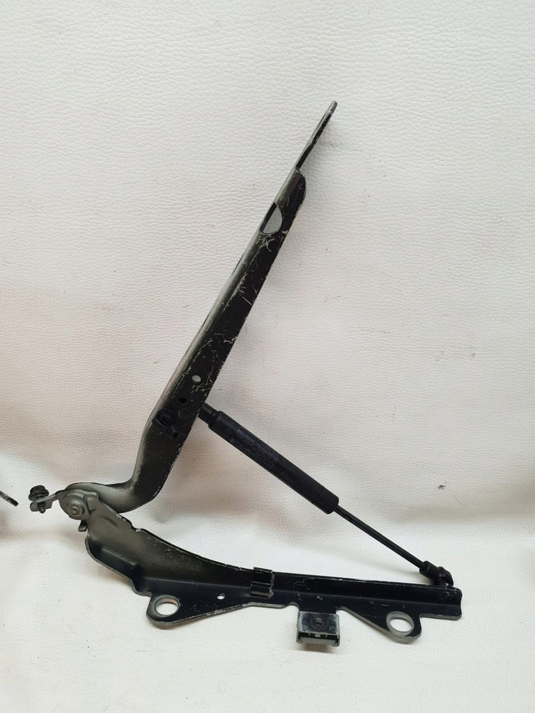 фото №4, Volvo s60 i 00-10 петля петли капот перед