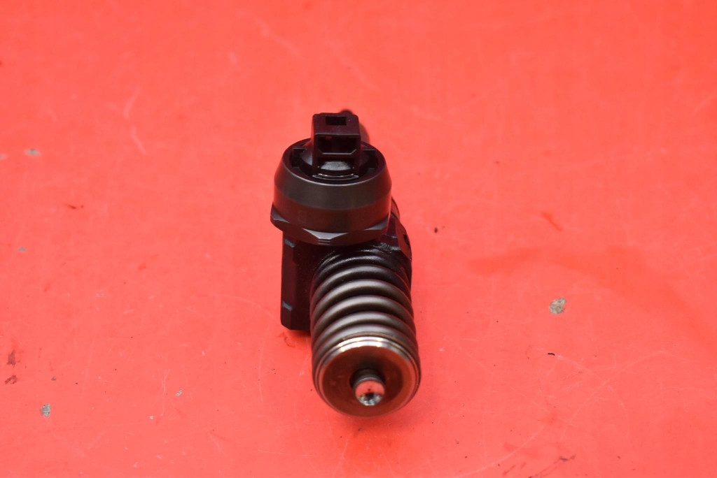 фото №5, Инжектор насос-форсунка 038130073ar skoda superb 1 i 1.9 d 130 km 01-06