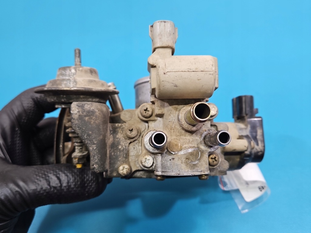 Дросельна заслінка toyota rav4 i 94- 22270-74240 89452-22090 2.0 16v Зі Шроту