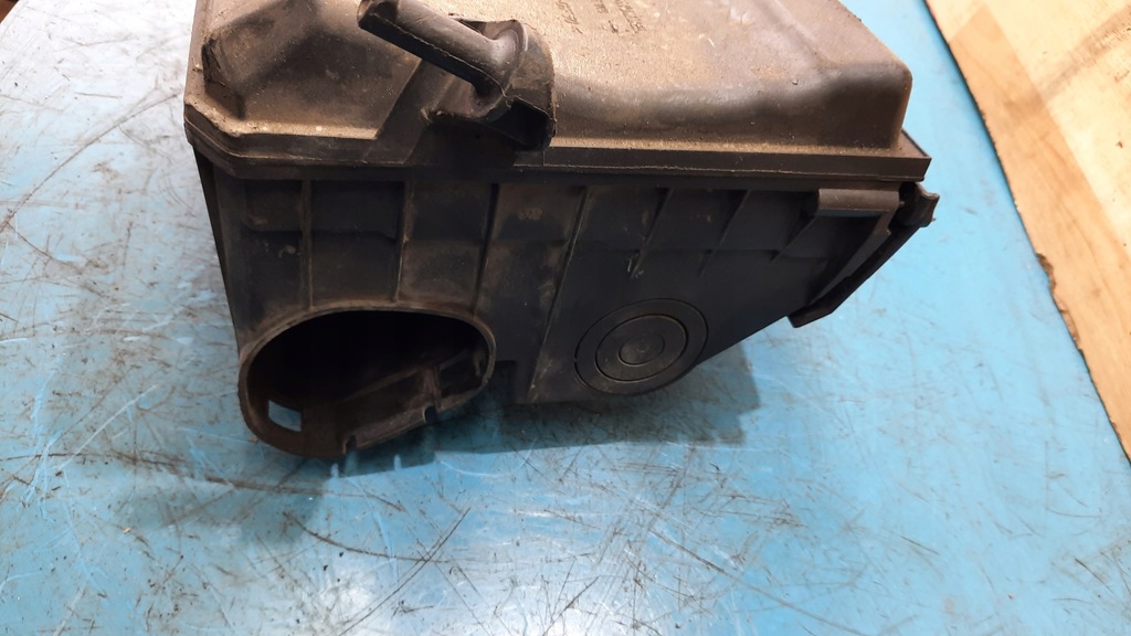 фото №4, Корпус фильтра воздуха 30677532 volvo s40 ii 2.4