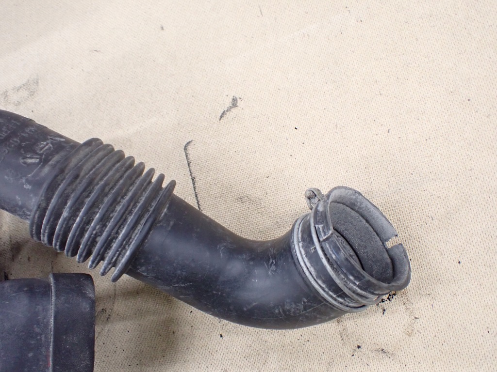 фото №5, Труба воздухозаборник воздуха 17751-21120 toyota prius ii