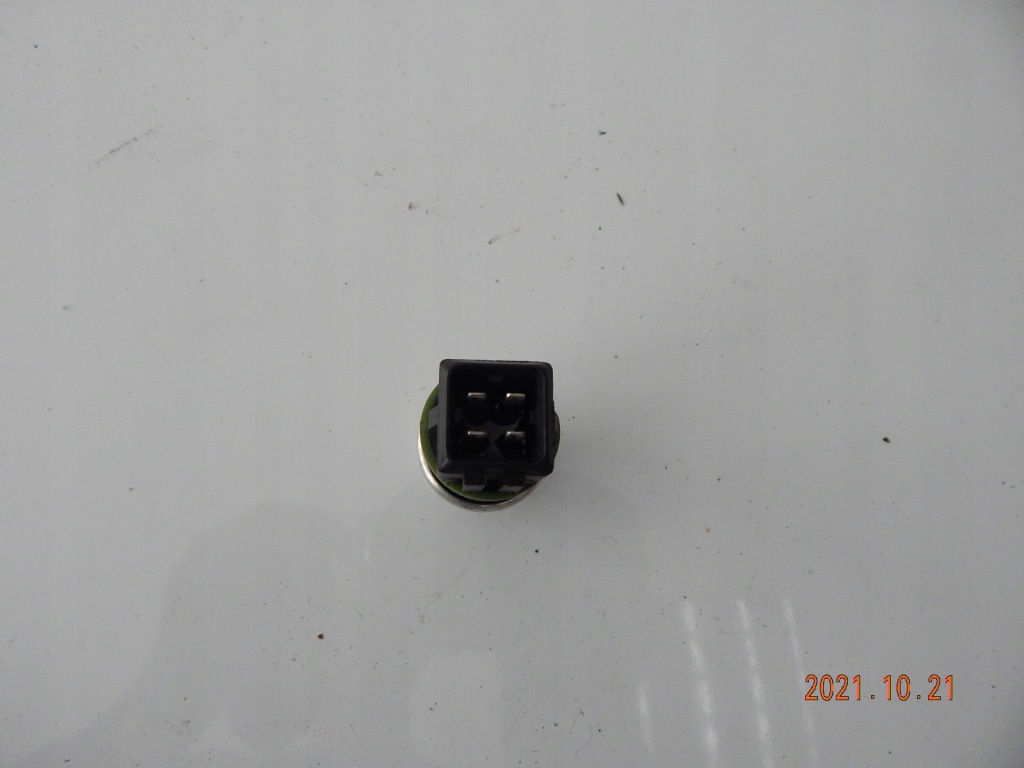 Купить Датчик температуры 357919501 audi vw