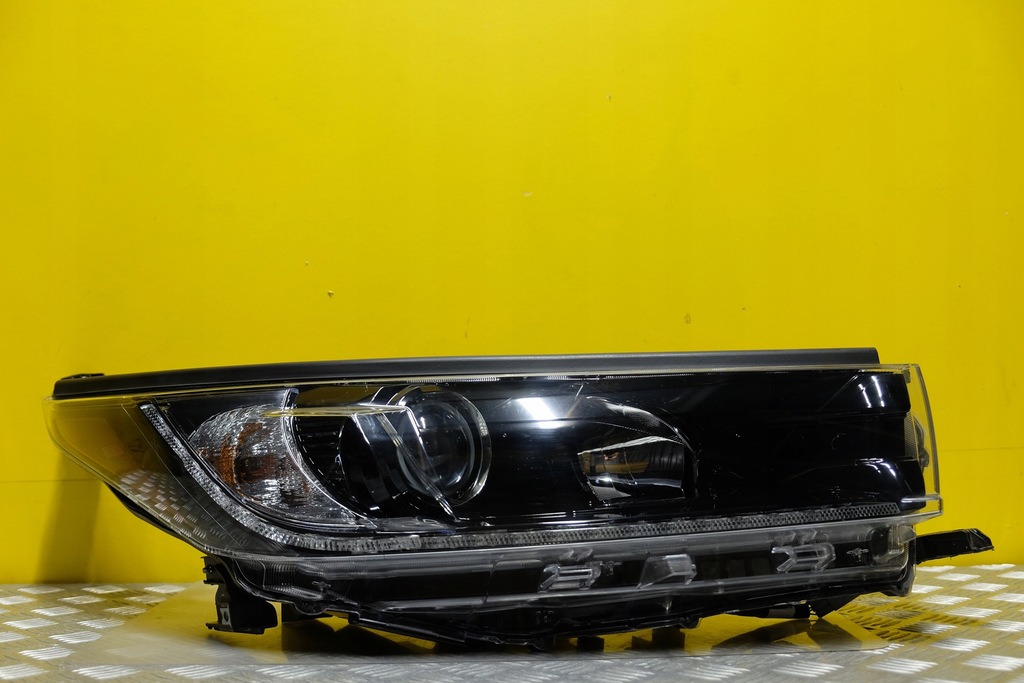 фото №1, Toyota highlander 2017- фара лампа led r usa