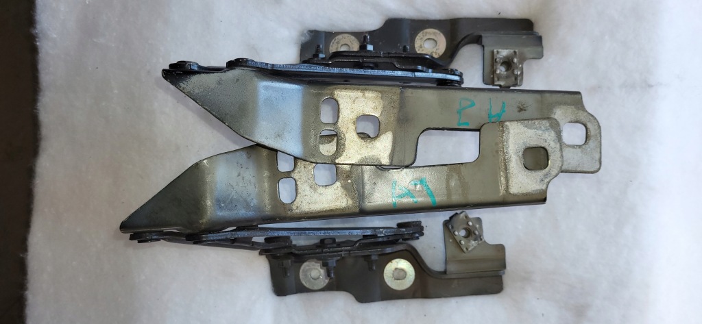 фото №3, Opel astra j,astra 4 петля петли капот правый левый комплект