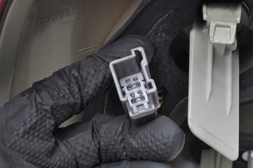 фото №7, Volvo xc70 ii v70 iii лампа права задня правий задня 31276840