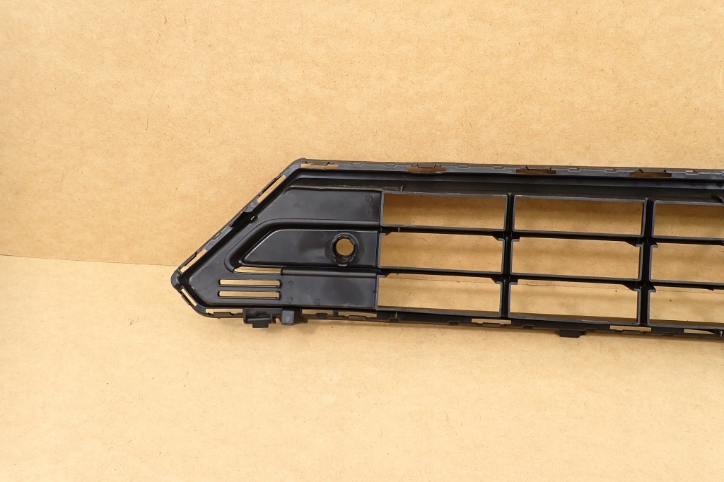 Volvo xc40 ii lift 22- решётка радиатора решётка радиатора решётка бампера передняя 32136098 оригинальный номер Цена