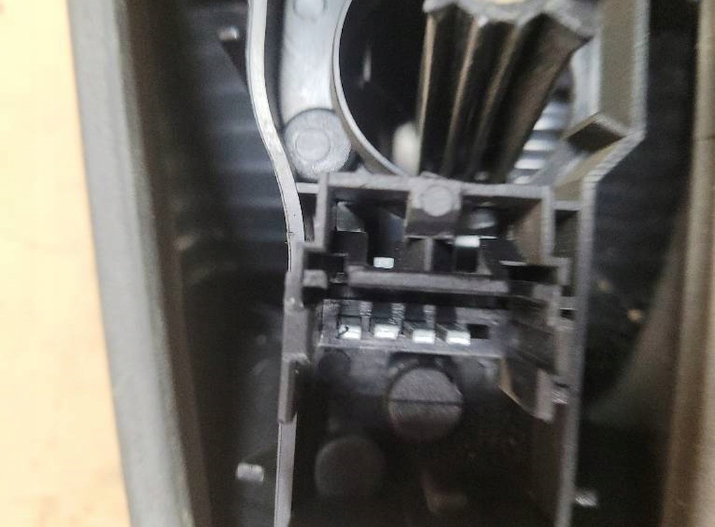 фото №7, Лампа ліва задня w кришка багажника renault laguna