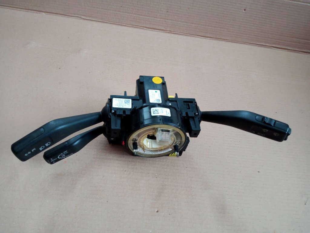 фото №1, Выключатель света дворник круиз-контроль volkswagen оригинальный номер 3c5953507c