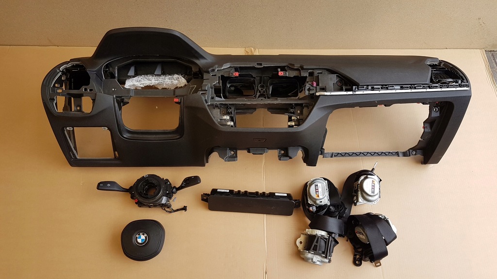 фото №1, Bmw x4 g02 панель приладів консоль подушка безпеки ремені kpl оригінал!