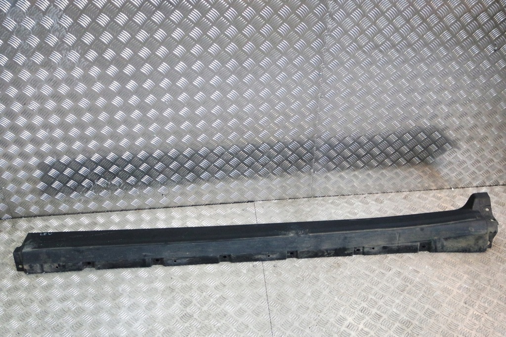 фото №1, Молдинг порог левая maserati levante 670040335