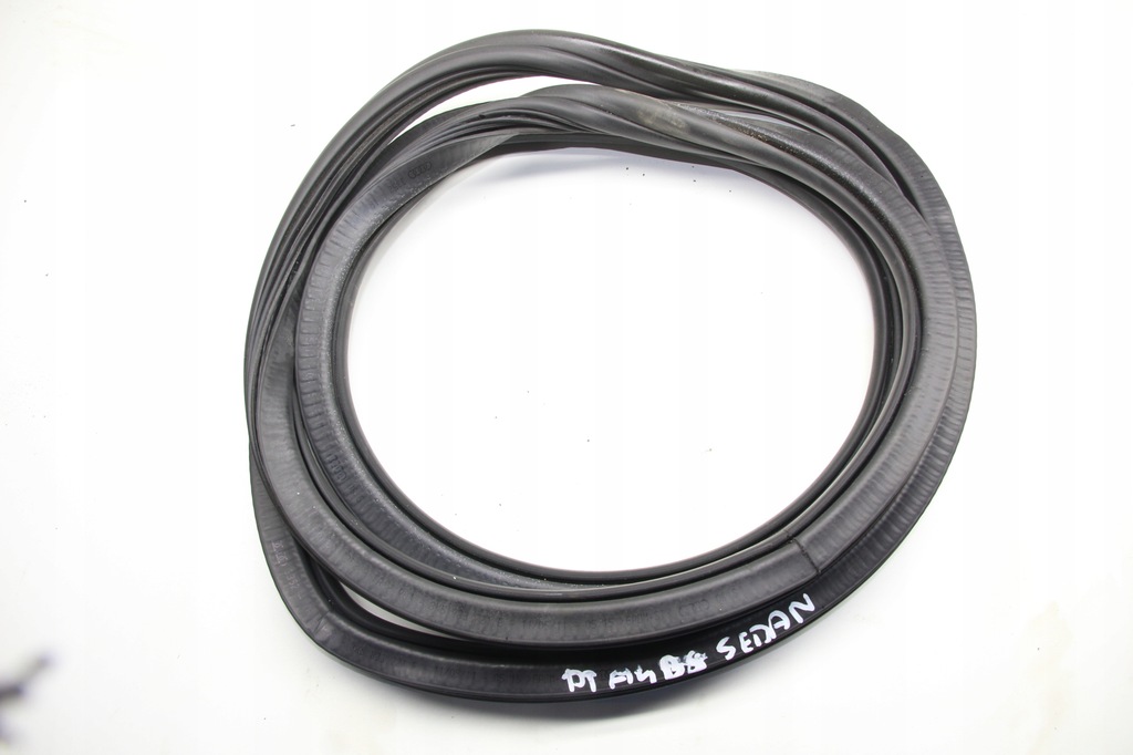 фото №1, Прокладка дверь правый задняя audi a4 b8 sedan