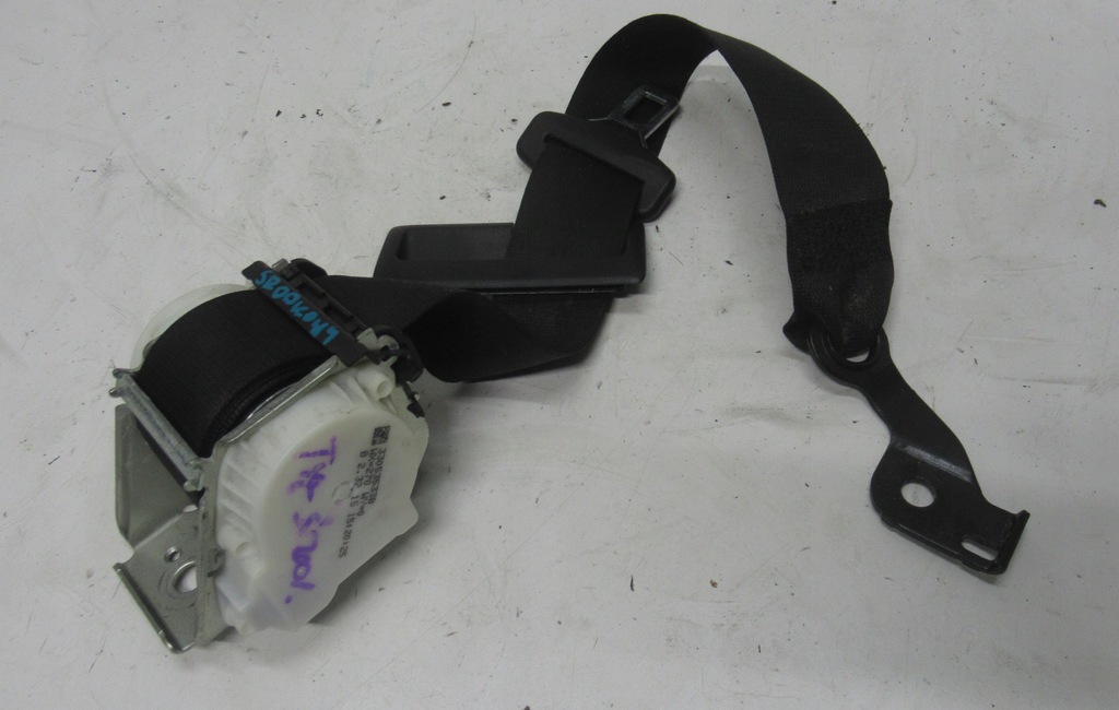 фото №1, Mercedes w212 15r sedan pas средний