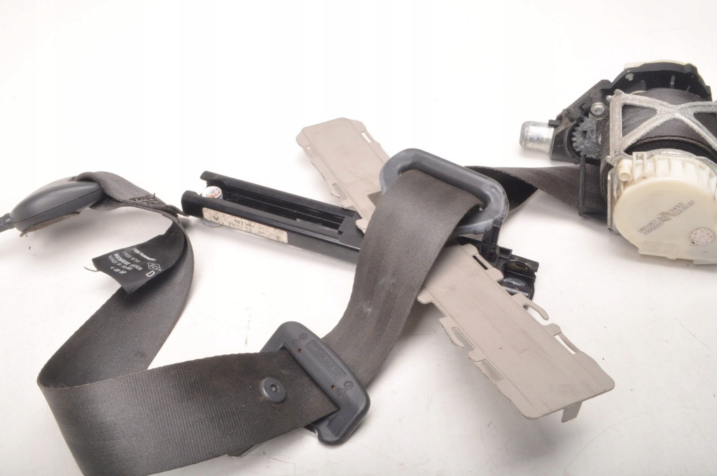 Renault clio 3 ремень безопасности правая  перед 34006759 8200454674 Киев