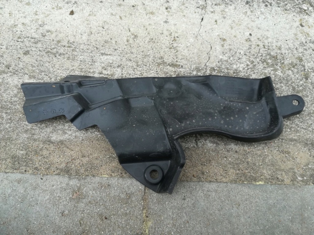 фото №1, Tesla 3 корпус чашка права оригінал 1648073-00